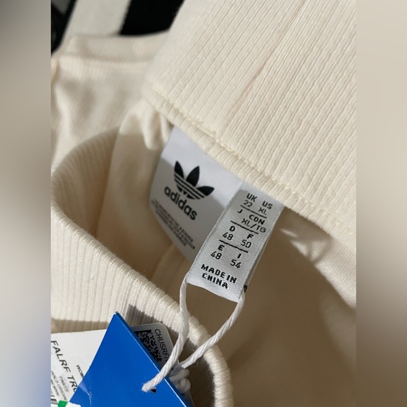 NWT adidas Originals Women's Retro Luxury Flared Pants - Winter White - Picture 6 of 9